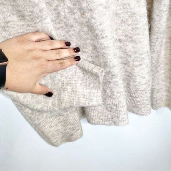 Aritzia Babaton Morrison Hoodie in Heather Herring - Picture 6 of 13